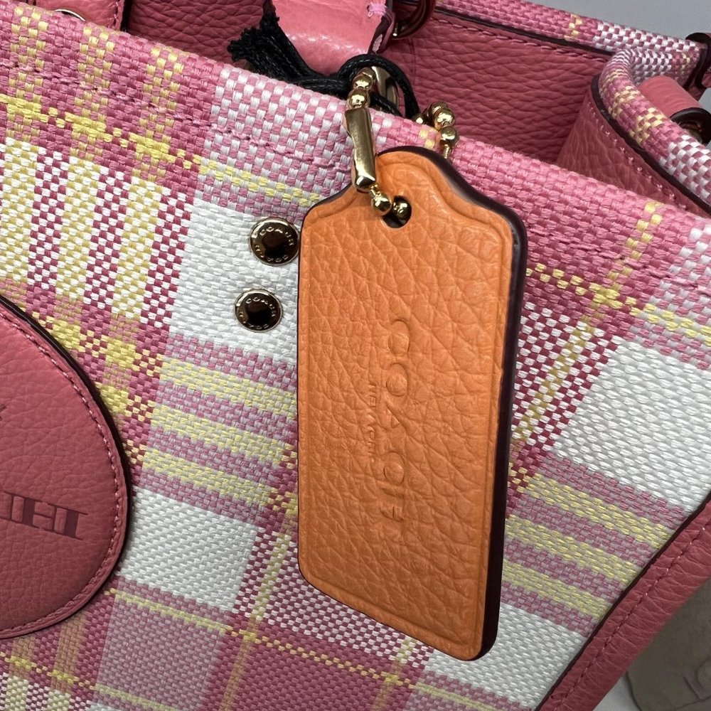 Coach Dempsey Carryall With Garden Plaid Print And Coach Patch Coach c8201 - Picture 7 of 11